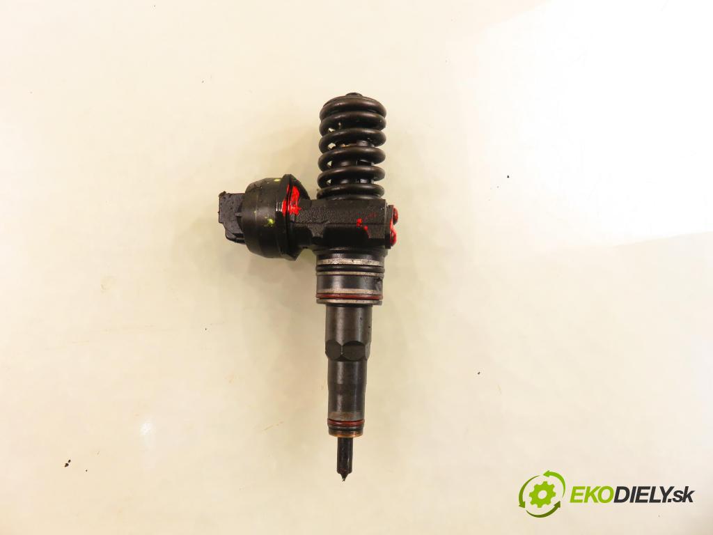 AUDI A4 (8E2, B6) SEDAN 2002 74,00 1.9 TDI PD 101 - AVB 1896,00 Vstrekovač 038130073AJ ; 0414720037 (Vstrekovač paliva)