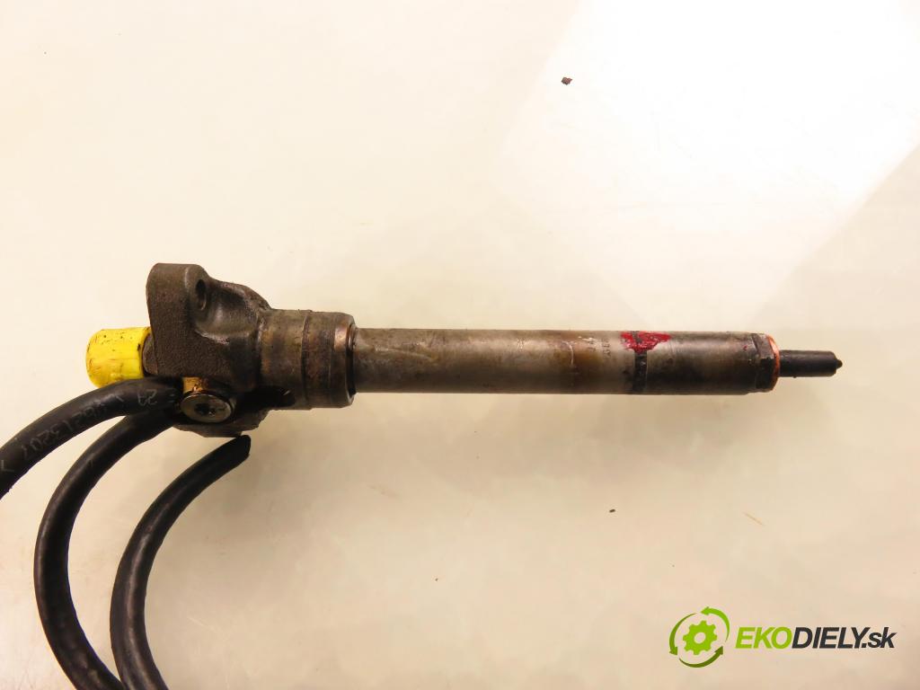 BMW 5 (E39) SEDAN 2001 100,00 520 d 136 - M47 D20 (204D1) 1951,00 vstřikovací ventily 0432191527 ; 0432191528 (Vstřikovací ventil)