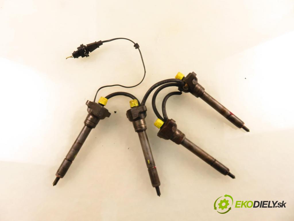 BMW 5 (E39) SEDAN 2001 100,00 520 d 136 - M47 D20 (204D1) 1951,00 vstřikovací ventily 0432191527 ; 0432191528 (Vstřikovací ventil)