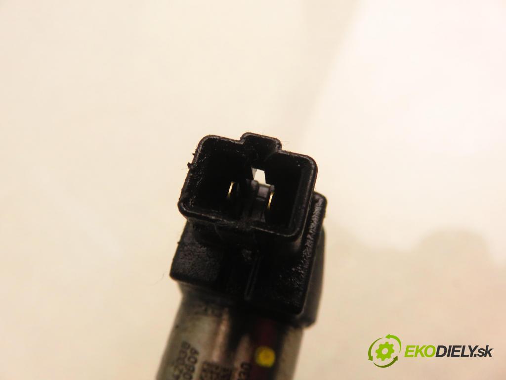 VW PASSAT B6 (3C2) SEDAN 2006 88,00 2.0 TDI - BWV 1968,00 vstříkovač 03G130073S (Vstřikovač paliva)