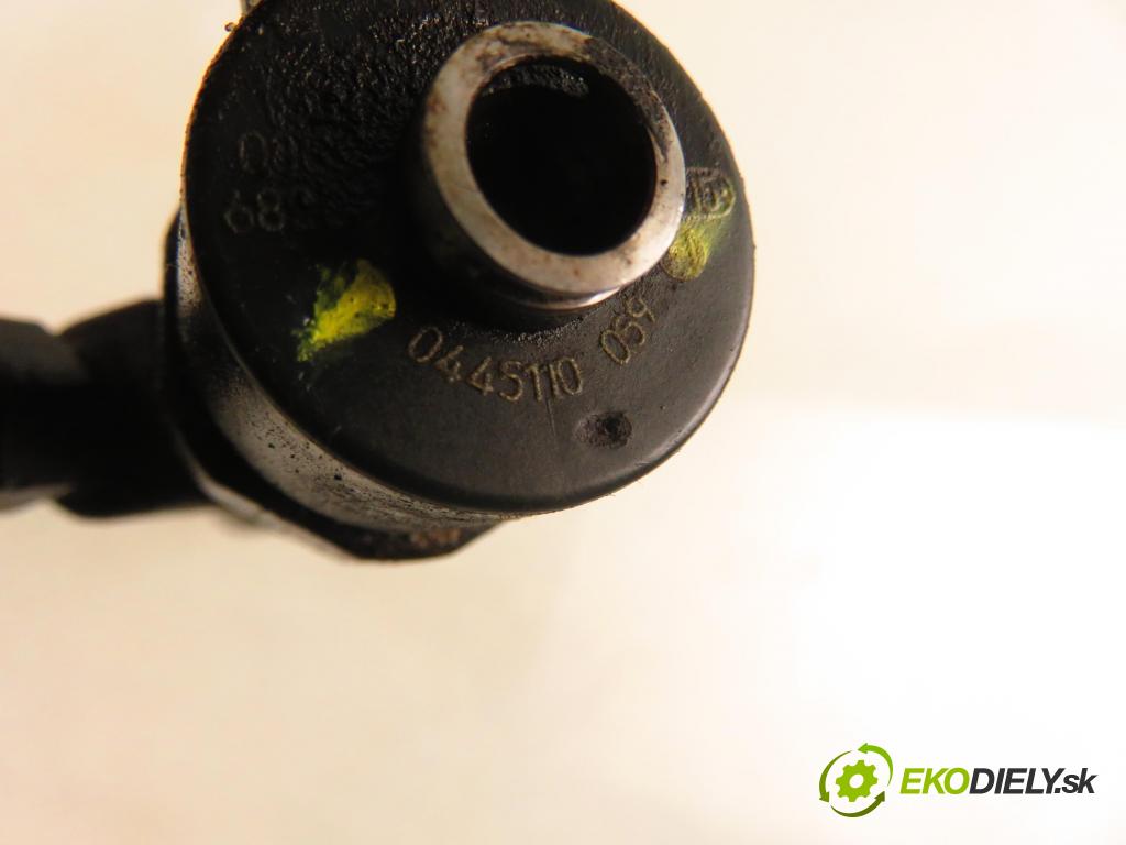 CHRYSLER VOYAGER IV (RG, RS) MINIVAN 2002 105,00 2.5 CRD 143 - ENJ 2499,00 vstřikovač 0445110059 (Vstřikovač paliva)