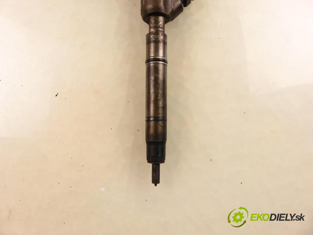 HYUNDAI i30 Kombi (FD) KOMBI 2010 85,00 1.6 CRDi 116 - D4FB 1582,00 vstrekovač 0445110320 ; 338002A900 (Vstrekovač paliva)