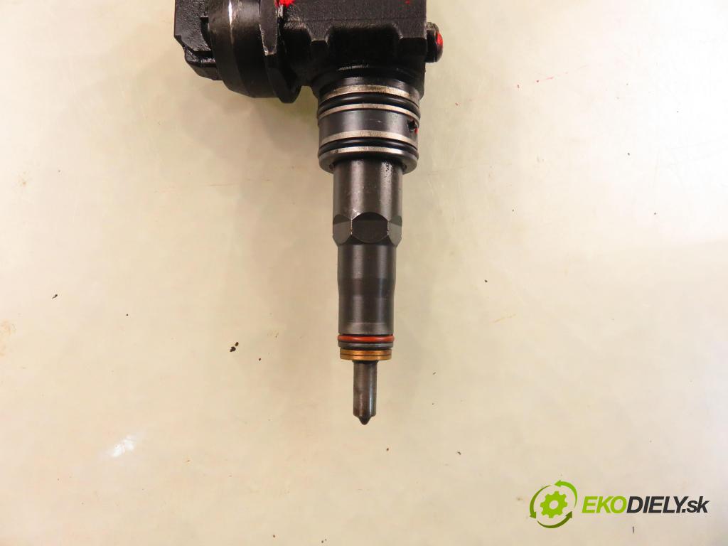 SEAT IBIZA III (6L1) HB 2006 74,00 1.9 TDI - AXR 1896,00 Vstrekovač 038130073AG (Vstrekovač paliva)