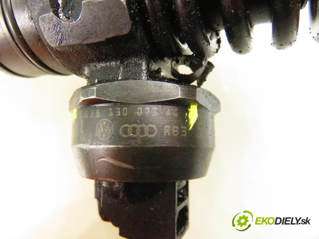 SEAT IBIZA III (6L1) HB 2006 74,00 1.9 TDI - AXR 1896,00 Vstrekovač 038130073AG (Vstrekovač paliva)