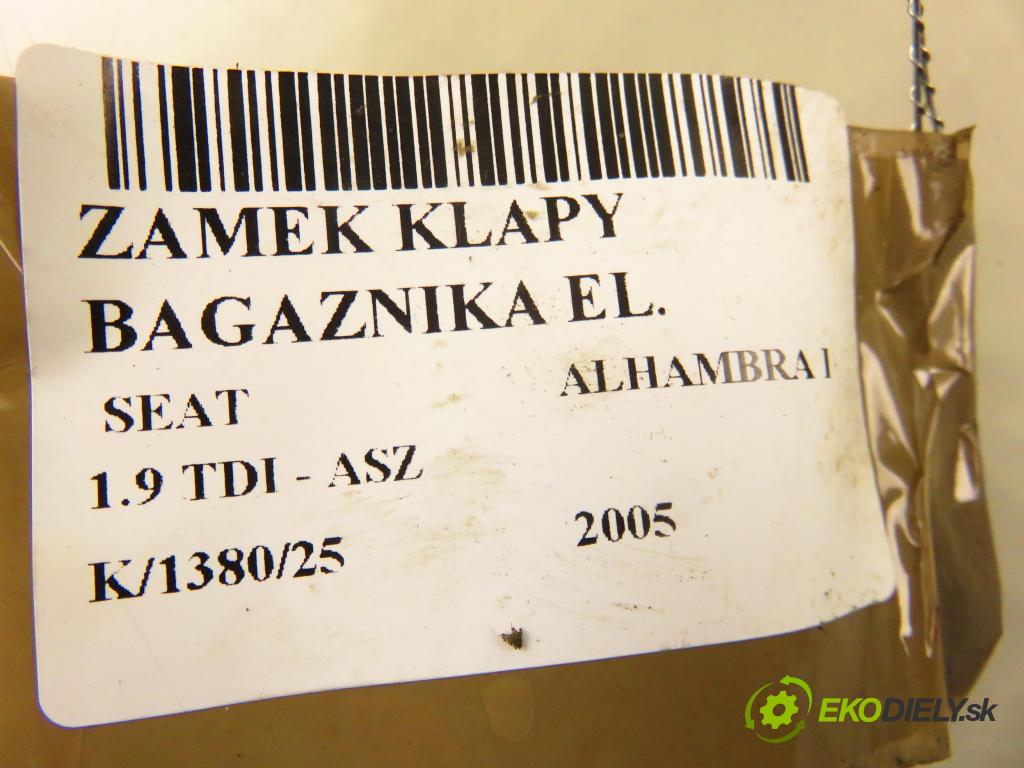 SEAT ALHAMBRA (7V8, 7V9) VAN 2005 96,00 1.9 TDI - ASZ 1896,00 zámok dverí kufor EL. 7M4827501D