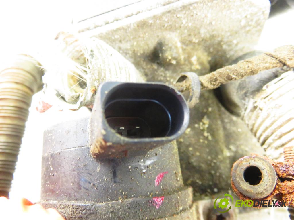 CHRYSLER VOYAGER IV (RG, RS) MINIVAN 2001 0,00 3.3 AWD - EGA 3301,00 Webasto 85977D (Webasto (nezávislé topení))