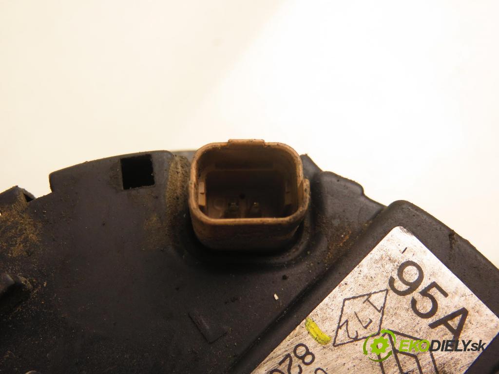 RENAULT SCENIC I (JA0/1_) CROSSOVER 2001 102,00 2.0 16V RX4 139 - F4R 744 1998,00 Alternátor 8200030635 (Alternátor)