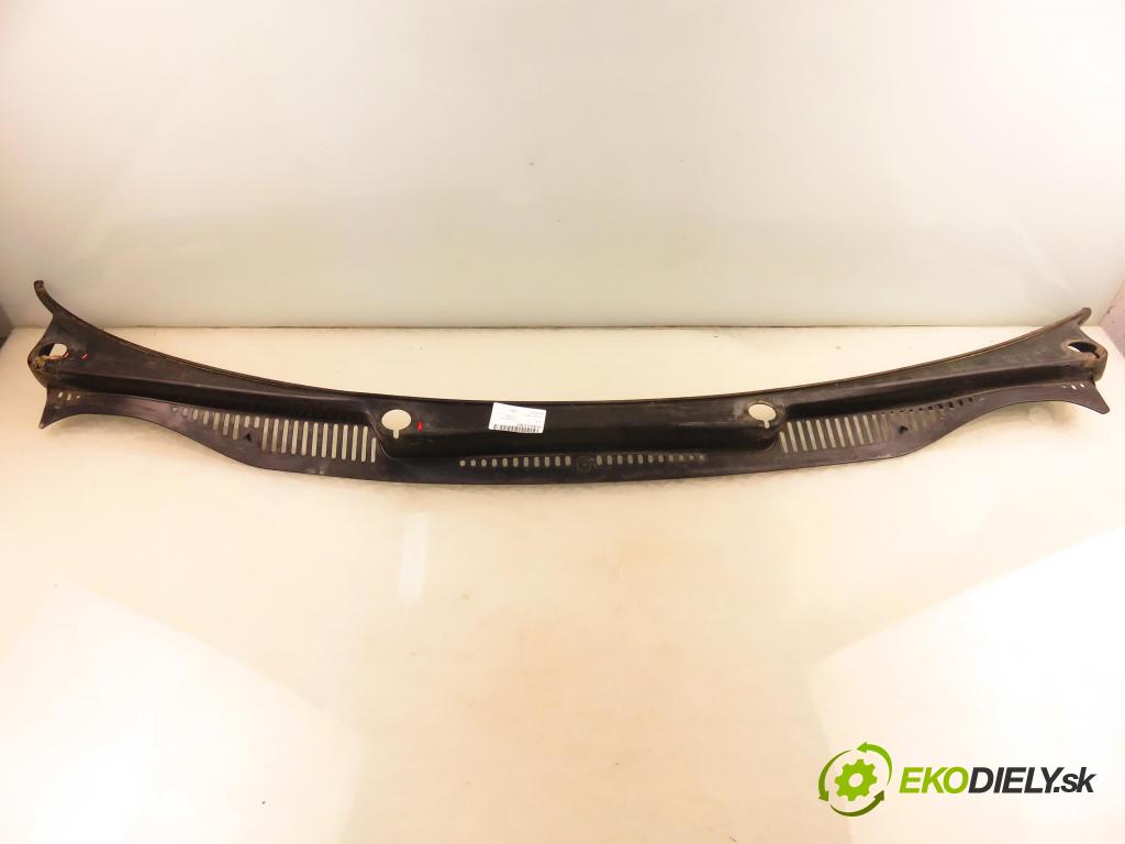 VW CADDY III Variant (2KB, 2KJ, 2CB, 2CJ) FURGON 2008 51,00 2.0 SDI - BST 1968,00 Torpédo, plast pod čelné okno 2K0819403 (Torpédo (plast pod čelným sklom))