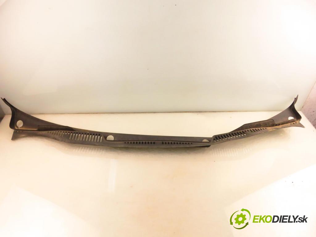 VW CADDY III Variant (2KB, 2KJ, 2CB, 2CJ) FURGON 2008 51,00 2.0 SDI - BST 1968,00 Torpédo, plast pod čelné okno 2K0819403 (Torpédo (plast pod čelným sklom))