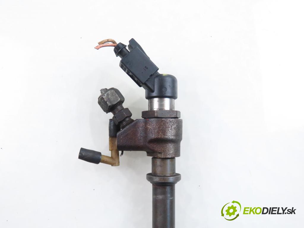 PEUGEOT PARTNER Skrzynia (5_, G_) FURGON 2006 66,00 2.0 HDi - RHY (DW10TD) 1997,00 vstrekovač 9654551080 (Vstrekovač paliva)