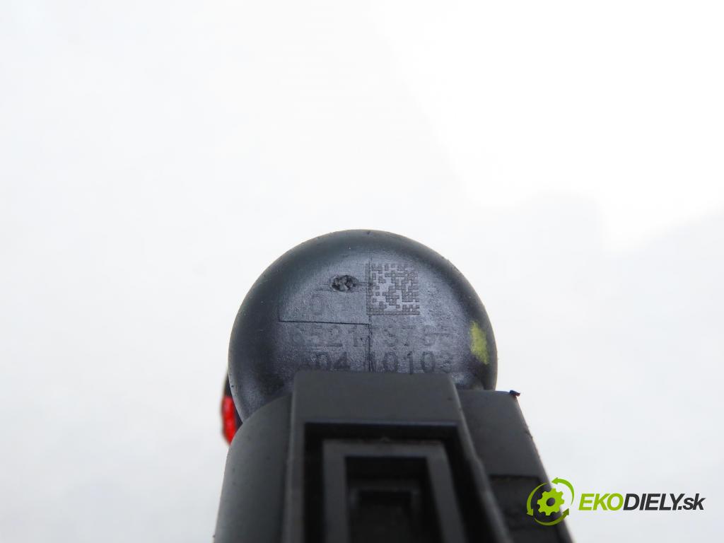 PEUGEOT PARTNER Skrzynia (5_, G_) FURGON 2006 66,00 2.0 HDi - RHY (DW10TD) 1997,00 vstrekovač 9654551080 (Vstrekovač paliva)