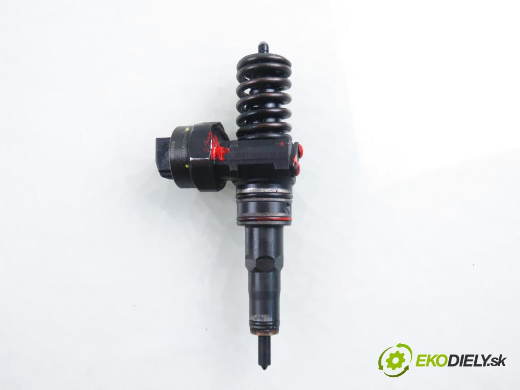 VW GOLF IV (1J1) HB 1999 85,00 1.9 TDI - AUY 1896,00 Vstrekovač 038130073F ; 0414720007 (Vstrekovač paliva)