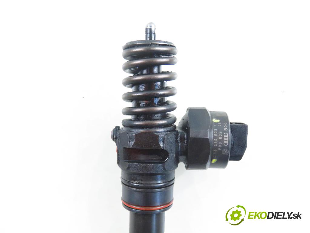 VW GOLF IV (1J1) HB 1999 85,00 1.9 TDI - AUY 1896,00 Vstrekovač 038130073F ; 0414720007 (Vstrekovač paliva)