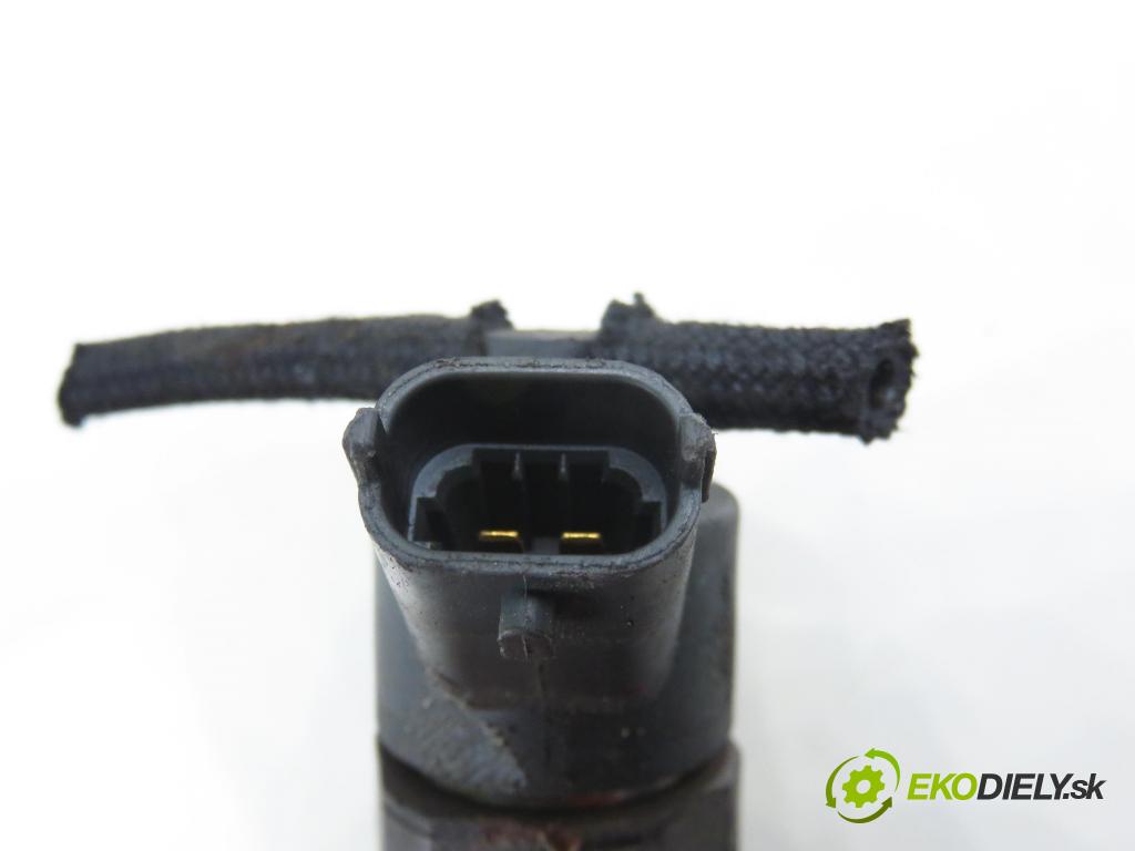 OPEL VECTRA C Kombi (Z02) KOMBI 2005 88,00 1.9 CDTI - Z 19 DT 1910,00 vstrekovač 0445110165 (Vstrekovač paliva)