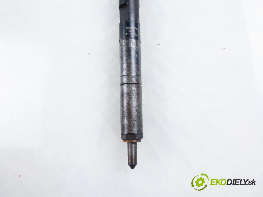 KIA CARNIVAL II (GQ) MINIVAN 2004 106,00 2.9 CRDi - J3 2902,00 vstrekovač EJBR02301Z (Vstrekovač paliva)