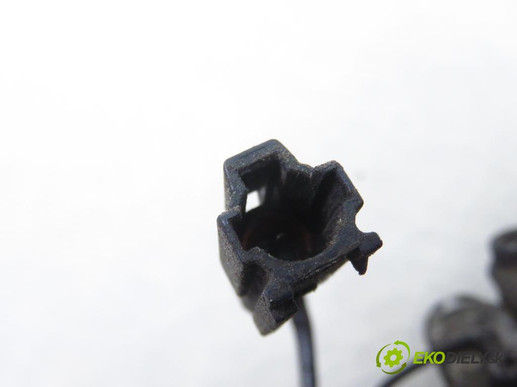 KIA SORENTO I (JC) SUV 2003 103,00 2.5 CRDi 140 - D4CB 2497,00 KOMPRESOR: klimatizace  (Kompresor klimatizace)