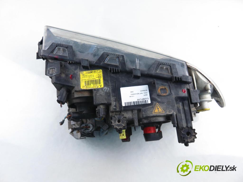 BMW 3 (E46) SEDAN 2000 100,00 320 d 136 - M47 D20 (204D1) 1951,00 Svetlo PP 0301089276