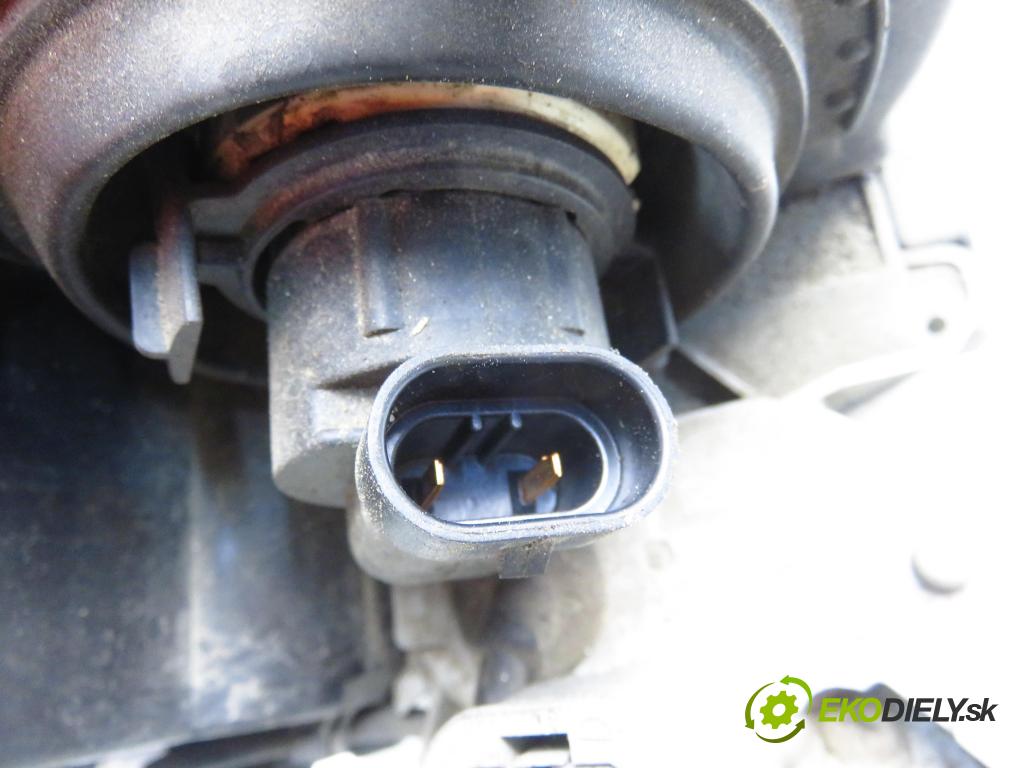 BMW 3 (E46) SEDAN 2000 100,00 320 d 136 - M47 D20 (204D1) 1951,00 Svetlo LP 0301089275