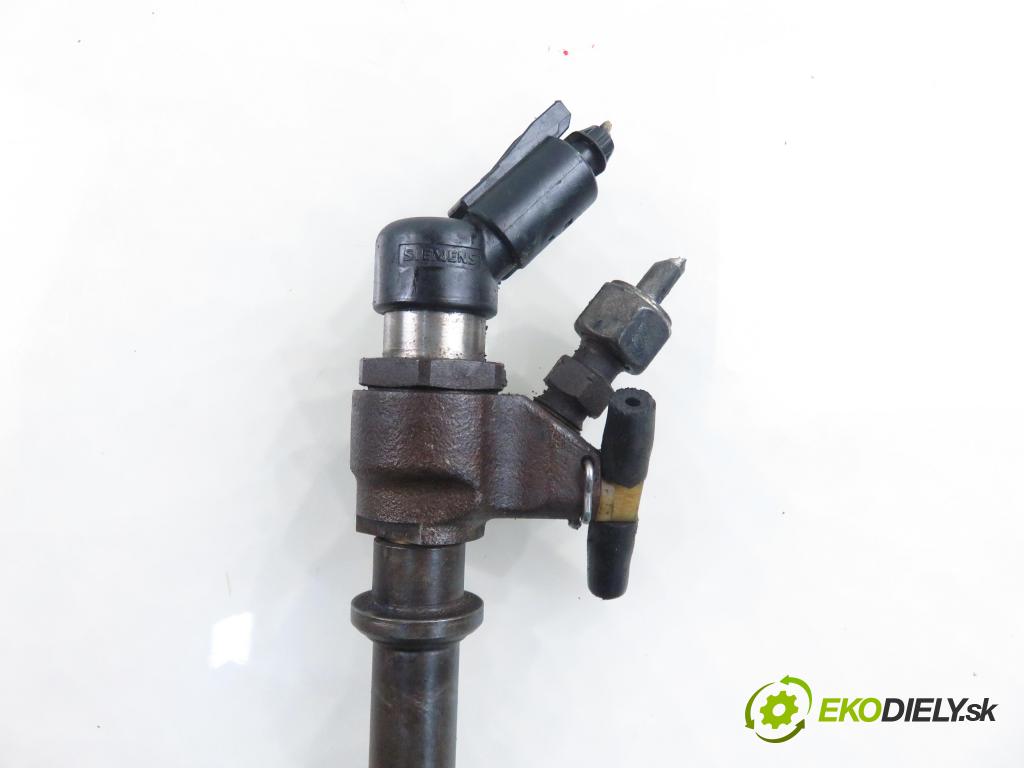 PEUGEOT PARTNER Skrzynia (5_, G_) FURGON 2006 66,00 2.0 HDi - RHY (DW10TD) 1997,00 vstrekovač 9654551080 (Vstrekovač paliva)