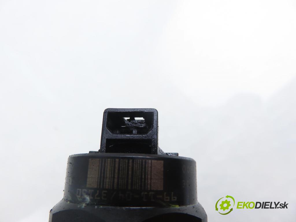 VW GOLF IV (1J1) HB 1999 85,00 1.9 TDI - AUY 1896,00 Vstrekovač 038130073F ; 0414720007 (Vstrekovač paliva)