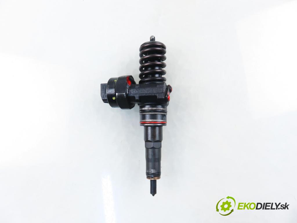 VW GOLF IV (1J1) HB 1999 85,00 1.9 TDI - AUY 1896,00 Vstrekovač 038130073F ; 0414720007 (Vstrekovač paliva)