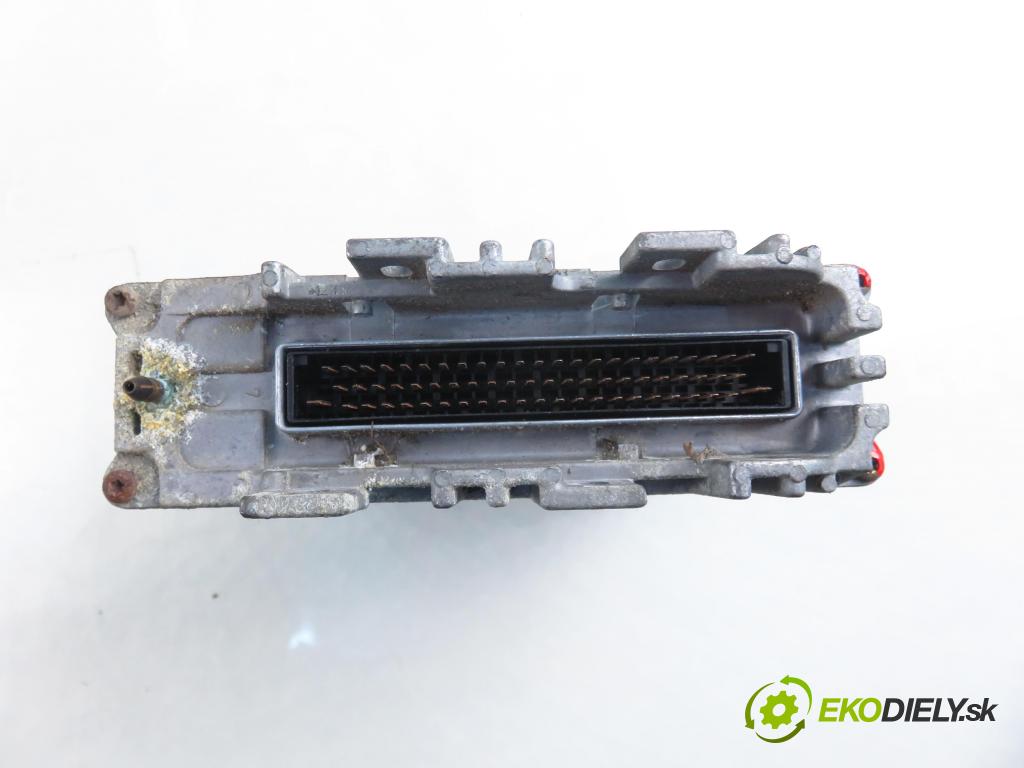VW VENTO (1H2) SEDAN 1994 66,00 1.9 TDI - 1Z 1896,00 Riadiaca jednotka Motor 0281001170 ; 028906021C