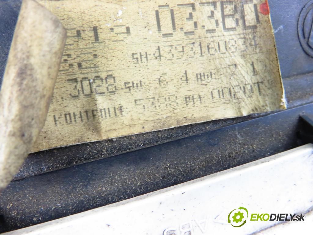 VW VENTO (1H2) SEDAN 1994 66,00 1.9 TDI - 1Z 1896,00 prístrojovka elektrický 1H6919033B