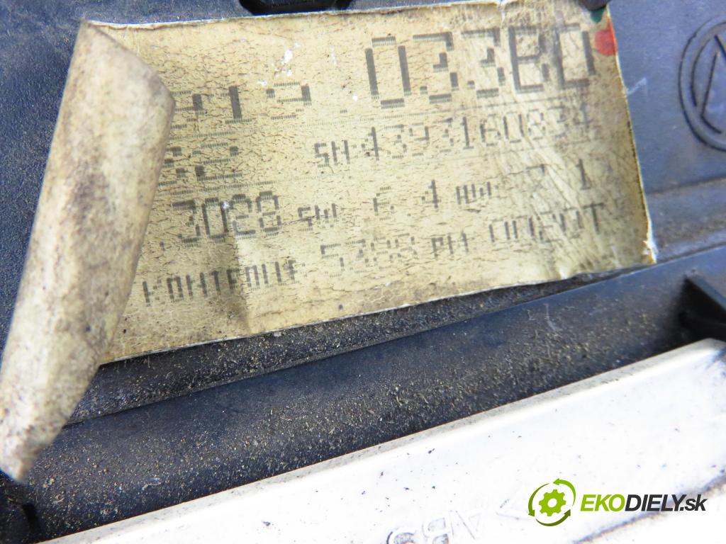 VW VENTO (1H2) SEDAN 1994 66,00 1.9 TDI - 1Z 1896,00 prístrojovka elektrický 1H6919033B