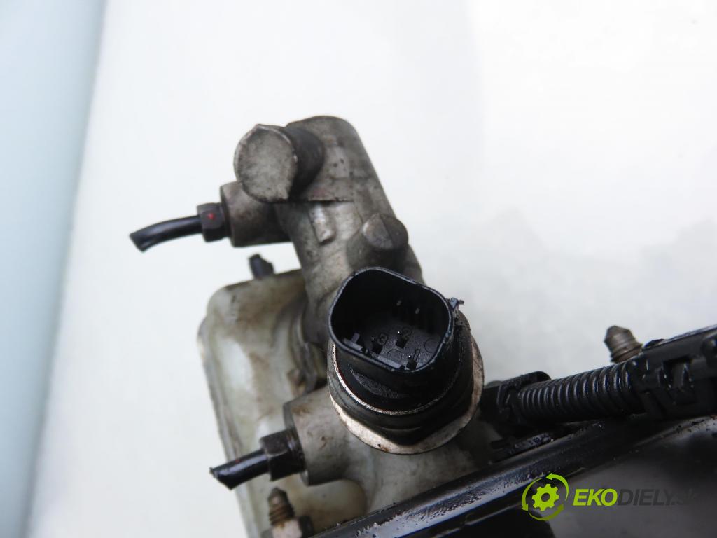 AUDI A3 (8L1) HB 2002 75,00 1.6 - AVU 1595,00 Posilovač 1J1614105R ; 03786206024 (Servočerpadlo)