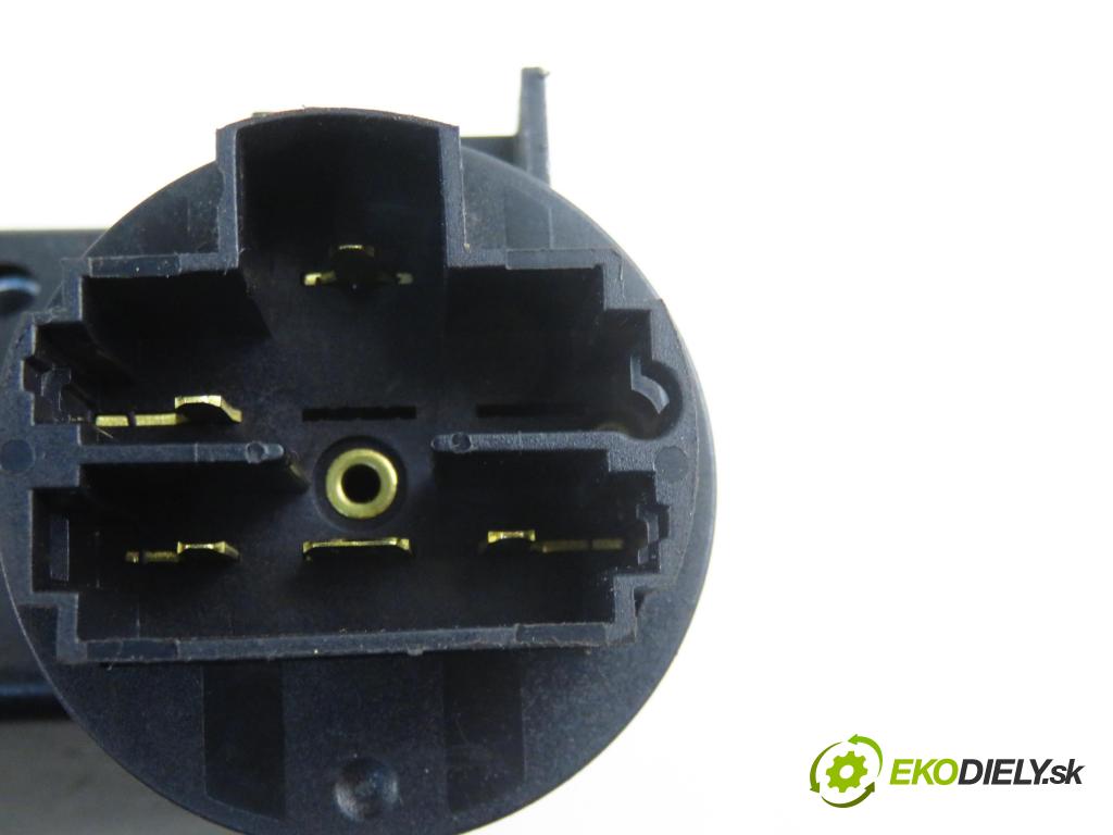 FIAT IDEA (350_) HB 2004 70,00 1.4 16V 95 - 843 A1.000 1368,00 spinačka 00467601520 (Spínacia skrinka)