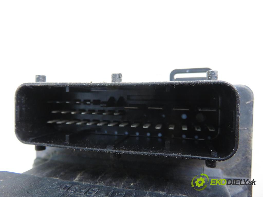 RENAULT SCENIC I (JA0/1_) CROSSOVER 2001 102,00 2.0 16V RX4 139 - F4R 744 1998,00 Pumpa ABS 0273004396 ; 7700430801 ; 0265220544 (Pumpa ABS)