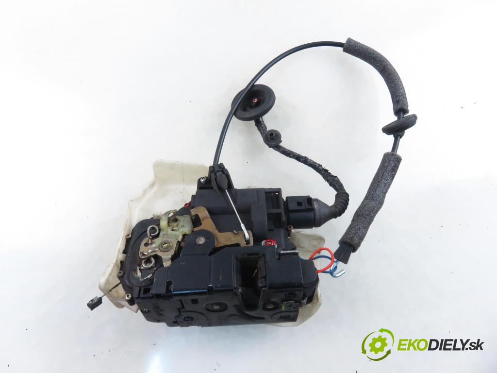 VW PASSAT B5.5 Variant (3B6) KOMBI 2001 96,00 1.9 TDI - AWX 1896,00 zámok