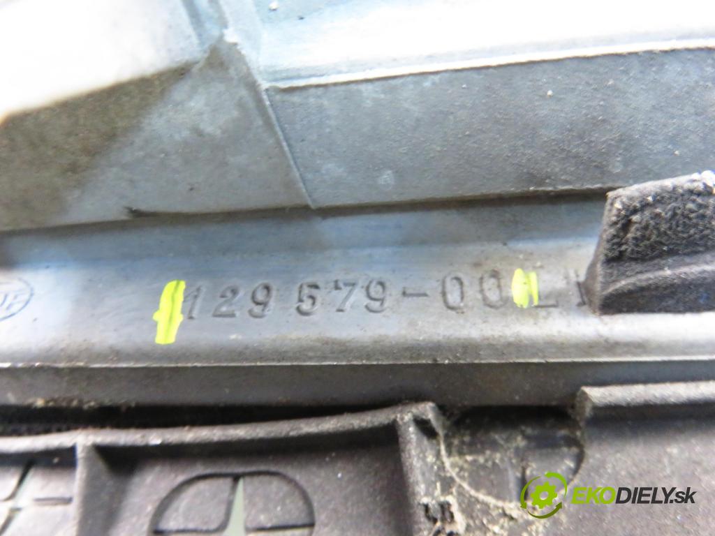 MERCEDES-BENZ Sedan (W124) SEDAN 1988 53,00 200 D (124.120) 72 - OM 601.912 1997,00 Svetlo LP 12957900