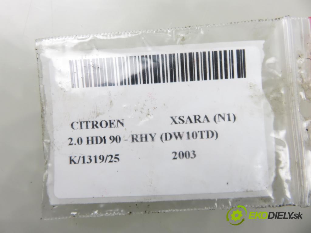CITROEN XSARA (N1) LIFTBACK 2003 66,00 2.0 HDi 90 - RHY (DW10TD) 1997,00 vstrekovač 9636819380 (Vstrekovač paliva)