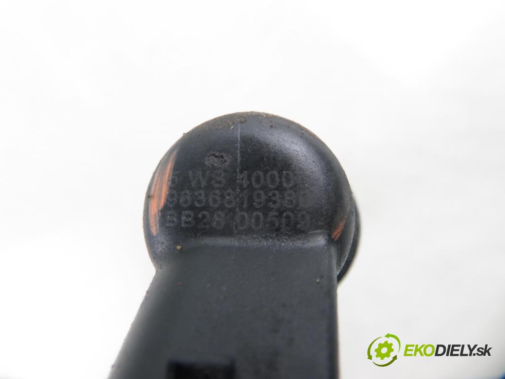 CITROEN XSARA (N1) LIFTBACK 2003 66,00 2.0 HDi 90 - RHY (DW10TD) 1997,00 vstrekovač 9636819380 (Vstrekovač paliva)