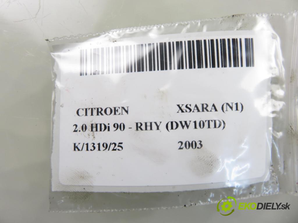 CITROEN XSARA (N1) LIFTBACK 2003 66,00 2.0 HDi 90 - RHY (DW10TD) 1997,00 vstrekovač 9636819380 (Vstrekovač paliva)