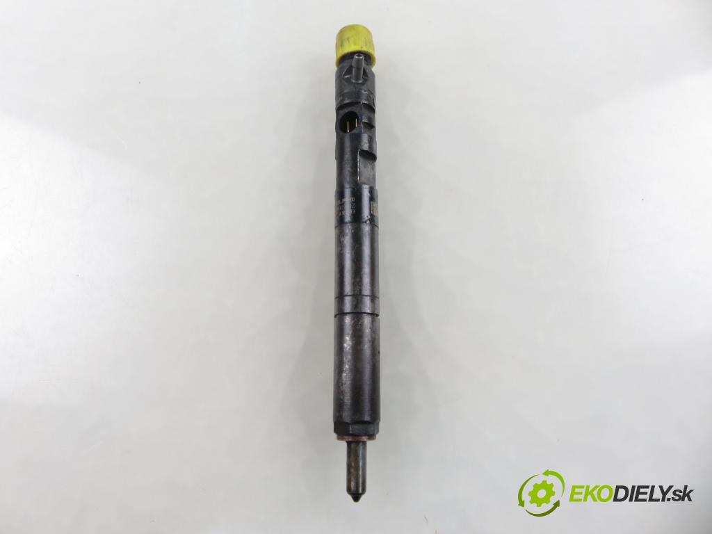 KIA CARNIVAL II (GQ) MINIVAN 2004 106,00 2.9 CRDi - J3 2902,00 vstrekovač EJBR02301Z ; 338004X500 (Vstrekovač paliva)