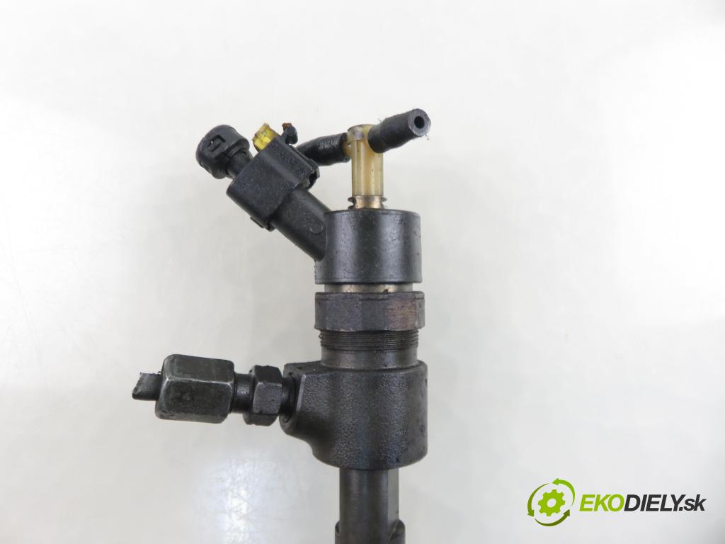 FIAT SEDICI (189_) CROSSOVER 2006 88,00 1.9 D Multijet 120 4x4 - D19AA 1910,00 vstrekovač 0445110276 (Vstrekovač paliva)