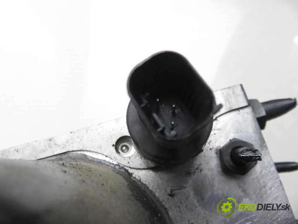 AUDI A4 Avant (8E5, B6) KOMBI 2004 140,00 1.8 T quattro - BEX 1781,00 Pumpa ABS 0265950012 ; 8E0614517A ; 0265225045 (Pumpa ABS)