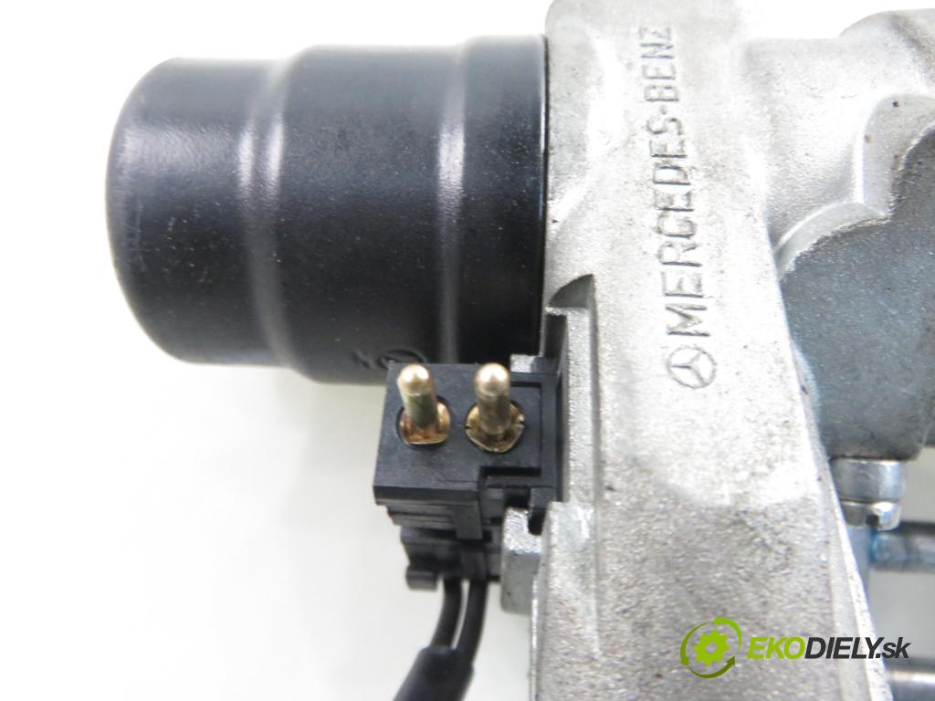 MERCEDES-BENZ Sedan (W124) SEDAN 1988 53,00 200 D (124.120) 72 - OM 601.912 1997,00 spinačka 1244622030 (Spínacia skrinka)