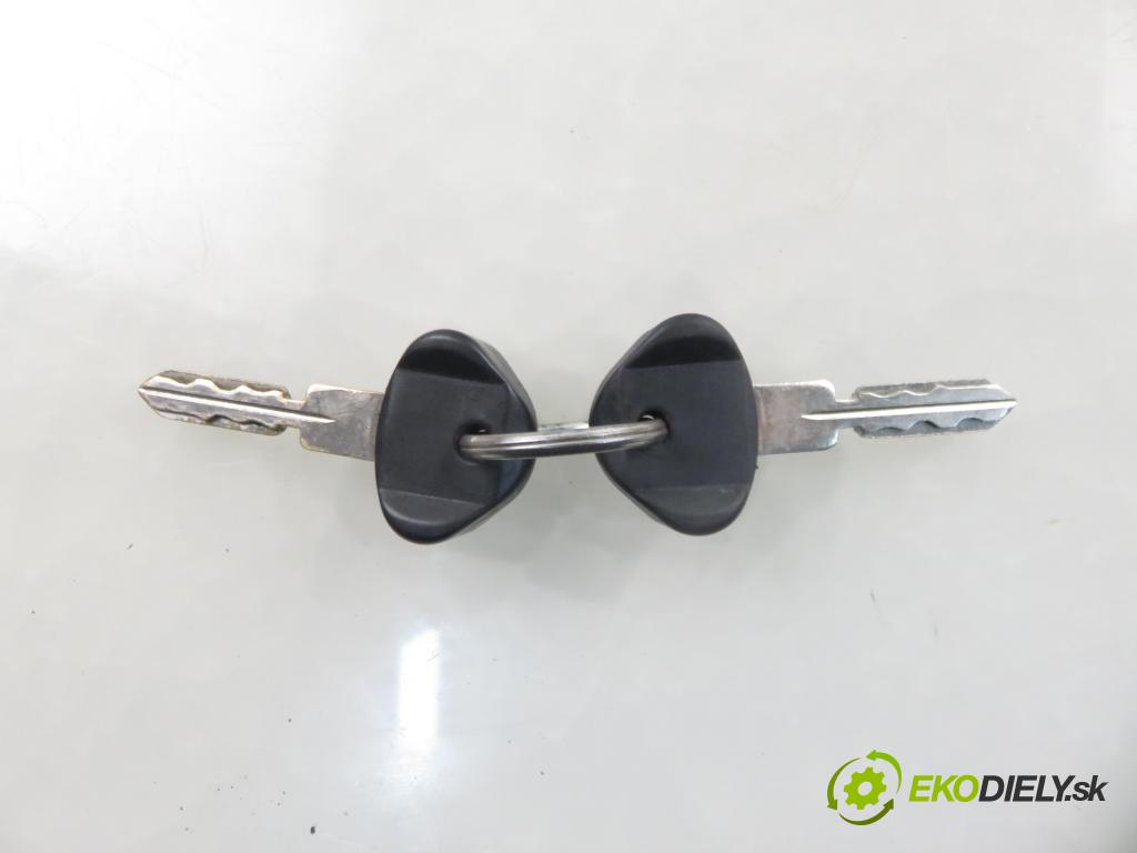 MERCEDES-BENZ Sedan (W124) SEDAN 1988 53,00 200 D (124.120) 72 - OM 601.912 1997,00 spinačka 1244622030 (Spínacia skrinka)