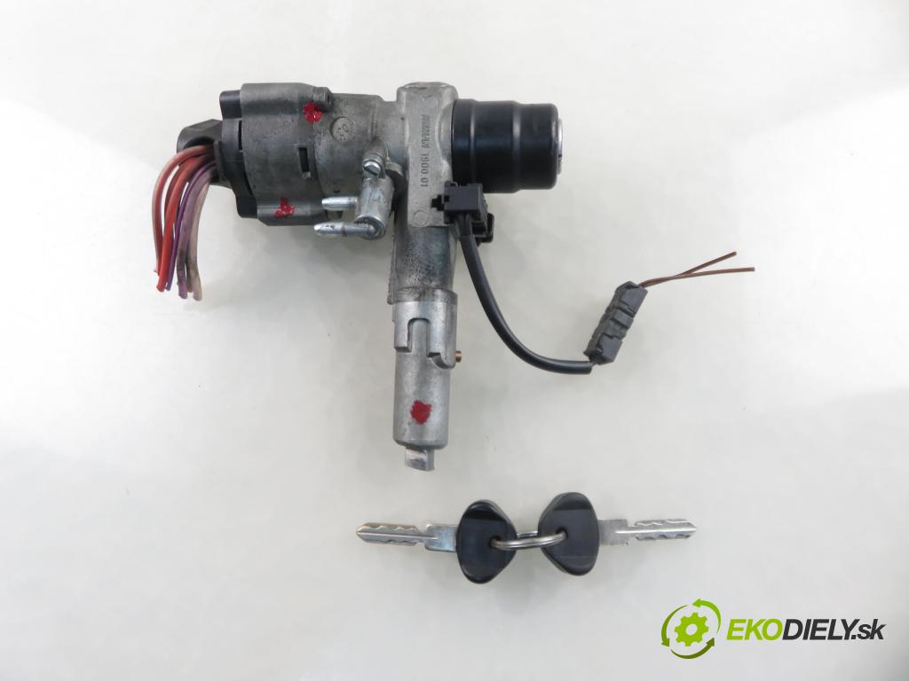 MERCEDES-BENZ Sedan (W124) SEDAN 1988 53,00 200 D (124.120) 72 - OM 601.912 1997,00 spinačka 1244622030 (Spínacia skrinka)