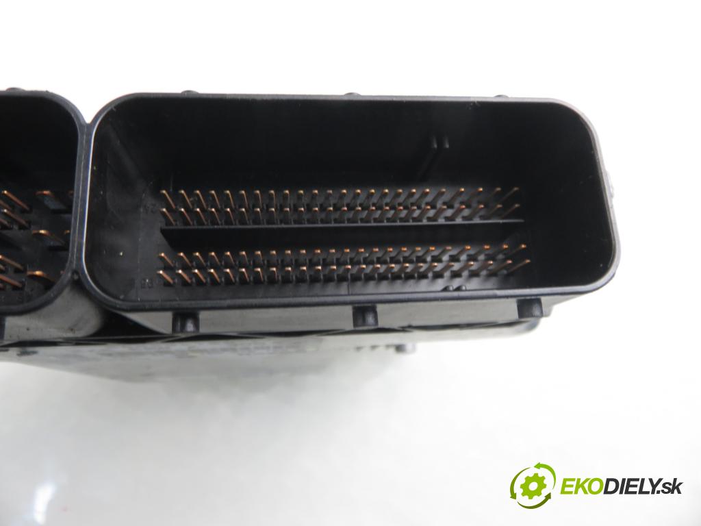 BMW 3 (E90) SEDAN 2006 120,00 2.0 320 d 163 1995,00 Riadiaca jednotka Motor 0281013501