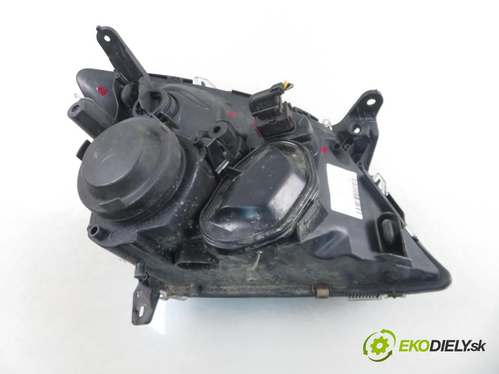 OPEL VECTRA C (Z02) SEDAN 2003 74,00 2.0 DTI 16V 101 - Y 20 DTH 1995,00 Svetlo LP