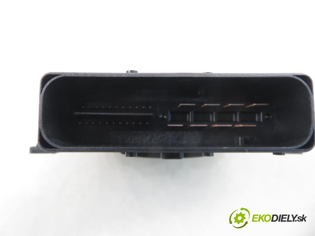 FORD S-MAX (WA6) MINIVAN 2008 129,00 2.2 TDCi - Q4WA 2179,00 Riadiaca jednotka brzdy MANUÁLNY: 6G912598BC