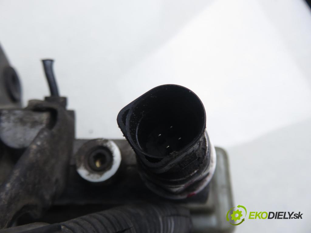 VW SHARAN (7M8, 7M9, 7M6) VAN 2006 85,00 1.9 TDI PD 115 - AUY 1896,00 posilovač 7M3612100K ; 3M212B195DB ; 03785947014 (Servočerpadlo)