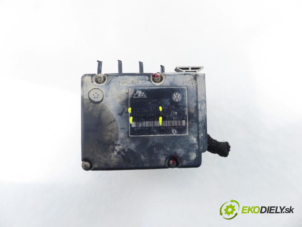 AUDI A3 (8L1) HB 1998 74,00 1.6 8V 101 - AEH 1595,00 Pumpa ABS 1J0614117A ; 1J0907379 ; 10094603203 (Pumpa ABS)