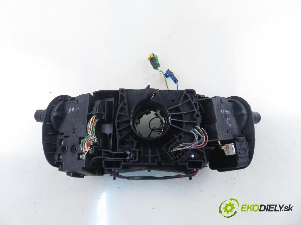 RENAULT SCENIC II (JM0/1_) MINIVAN 2004 99,00 2.0 135 - F4R 770 1998,00 páčka/prepínač 61880051
