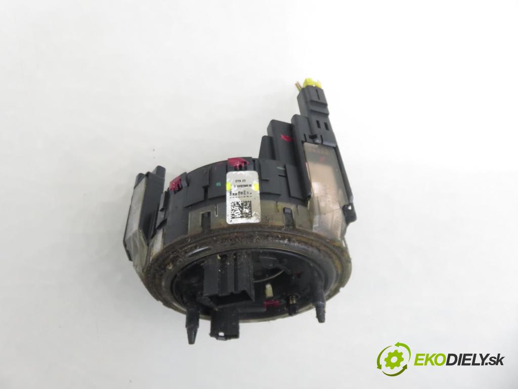 AUDI A4 Avant (8E5, B6) KOMBI 2002 96,00 1.9 TDI PD 130 - AVF 1896,00 PÁSKA: air BAG 8E0953541C