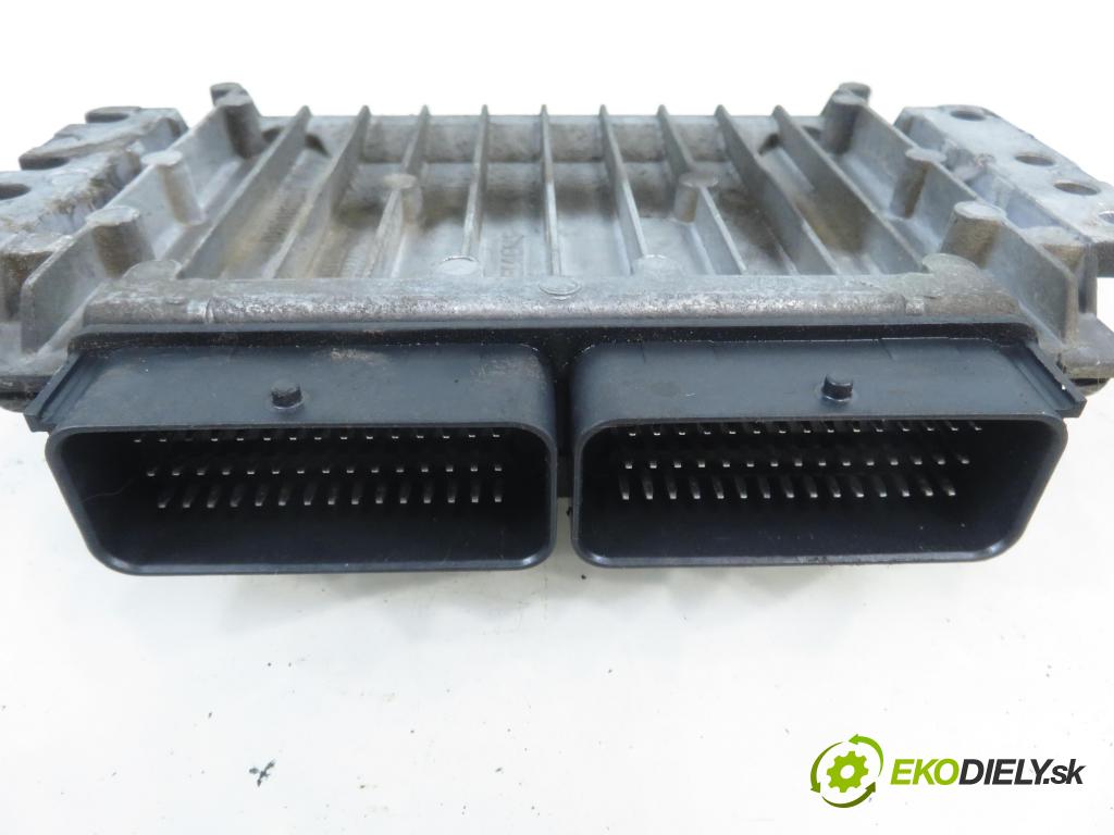 RENAULT CLIO II (BB_, CB_) HB 2001 55,00 1.4 (B/CB0C) - E7J 780 1390,00 Riadiaca jednotka Motor 7700115097 ; S110030304 ; 7700110471